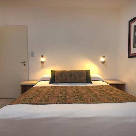 Huemul Hotel เนวเก็น ภายนอก รูปภาพ