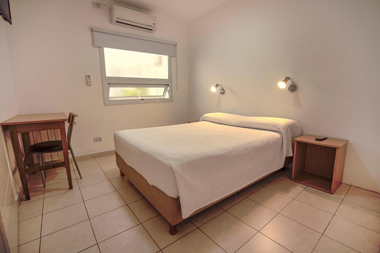Huemul Hotel เนวเก็น ภายนอก รูปภาพ